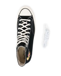 schwarze bedruckte hohe Sneakers von Converse