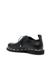 schwarze bedruckte Leder Derby Schuhe von Moschino