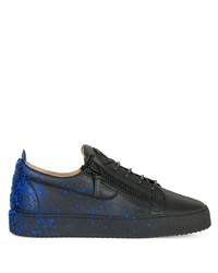 schwarze bedruckte Leder niedrige Sneakers von Giuseppe Zanotti