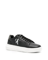 schwarze bedruckte Leder niedrige Sneakers von Calvin Klein