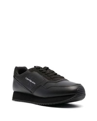 schwarze bedruckte Leder niedrige Sneakers von Calvin Klein Jeans