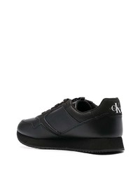 schwarze bedruckte Leder niedrige Sneakers von Calvin Klein Jeans