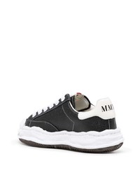 schwarze bedruckte Leder niedrige Sneakers von Maison Mihara Yasuhiro