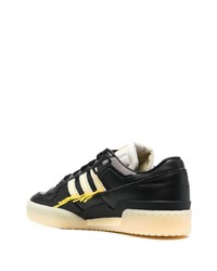 schwarze bedruckte Leder niedrige Sneakers von adidas