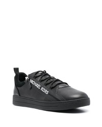 schwarze bedruckte Leder niedrige Sneakers von Michael Kors