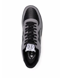 schwarze bedruckte Leder niedrige Sneakers von Enterprise Japan