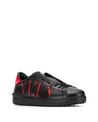 schwarze bedruckte Leder niedrige Sneakers von Valentino Garavani