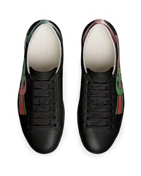 schwarze bedruckte niedrige Sneakers von Gucci