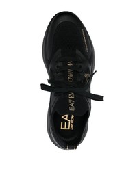 schwarze bedruckte niedrige Sneakers von Ea7 Emporio Armani