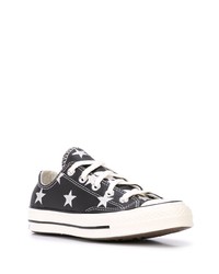 schwarze bedruckte niedrige Sneakers von Converse