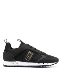 schwarze bedruckte niedrige Sneakers von Ea7 Emporio Armani