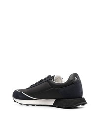 schwarze bedruckte niedrige Sneakers von Armani Exchange