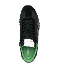 schwarze bedruckte niedrige Sneakers von Emporio Armani