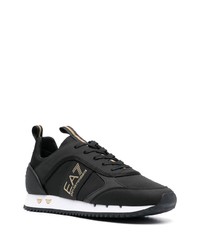 schwarze bedruckte niedrige Sneakers von Ea7 Emporio Armani