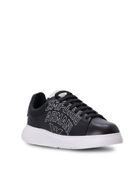 schwarze bedruckte niedrige Sneakers von Emporio Armani