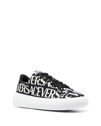 schwarze bedruckte niedrige Sneakers von Versace