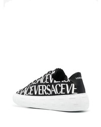 schwarze bedruckte niedrige Sneakers von Versace