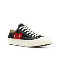 schwarze bedruckte Segeltuch niedrige Sneakers von COMME DES GARÇONS PLAY X CONVERSE