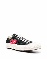 schwarze bedruckte Segeltuch niedrige Sneakers von COMME DES GARÇONS PLAY X CONVERSE