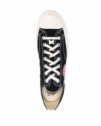 schwarze bedruckte Segeltuch niedrige Sneakers von COMME DES GARÇONS PLAY X CONVERSE