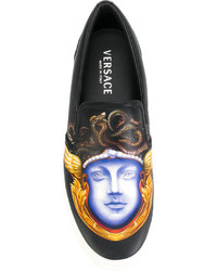 schwarze bedruckte Turnschuhe von Versace