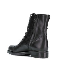 schwarze beschlagene flache Stiefel mit einer Schnürung aus Leder von Albano