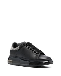 schwarze beschlagene Leder niedrige Sneakers von Alexander McQueen