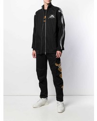 schwarze bestickte Bomberjacke von Maharishi