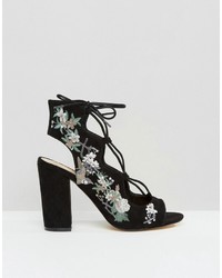 schwarze bestickte Sandalen von Miss Selfridge