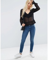 schwarze Bluse mit Rüschen von Asos