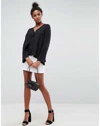 schwarze Bluse mit Rüschen von Asos