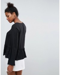 schwarze Bluse mit Rüschen von Asos