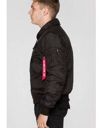 schwarze Bomberjacke von Alpha Industries