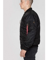 schwarze Bomberjacke von Alpha Industries