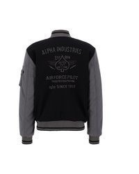 schwarze Bomberjacke von Alpha Industries