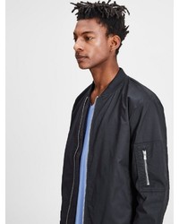 schwarze Bomberjacke von Jack & Jones