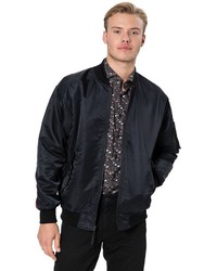 schwarze Bomberjacke von Levi's