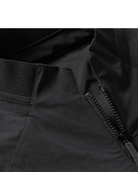 schwarze Bomberjacke von Arc'teryx