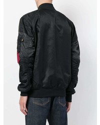 schwarze Bomberjacke von Alpha Industries