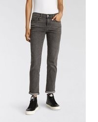 schwarze Boyfriend Jeans von Levi's