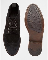 schwarze Brogue Stiefel aus Wildleder von Asos