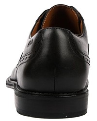 schwarze Business Schuhe von Clarks