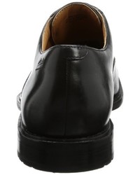 schwarze Business Schuhe von Clarks