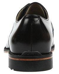 schwarze Business Schuhe von Clarks