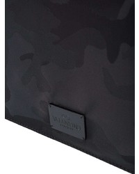 schwarze Camouflage Clutch Handtasche von Valentino