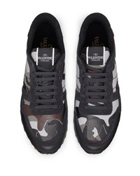 schwarze Camouflage Leder Sportschuhe von Valentino Garavani