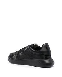 schwarze Camouflage niedrige Sneakers von Emporio Armani