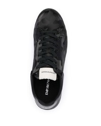 schwarze Camouflage niedrige Sneakers von Emporio Armani