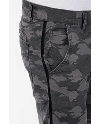 schwarze Camouflage Shorts von BLUE MONKEY