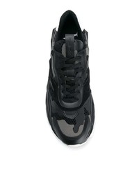 schwarze Camouflage Sportschuhe von Valentino Garavani